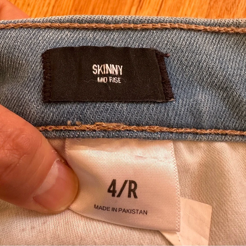 Express Ripped Skinny Mid Rise Jeans Size 4 - Picture 6 of 9